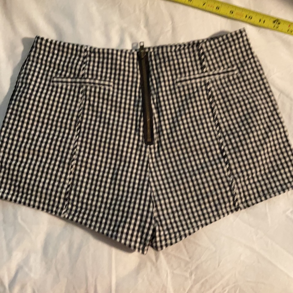 Shorts - Picture 5 of 5